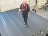 ■360度全方向に移動できるルームランナーの床『Cyberwalk』.jpg