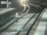 危機一髪なんてもんじゃない線路横断.jpg